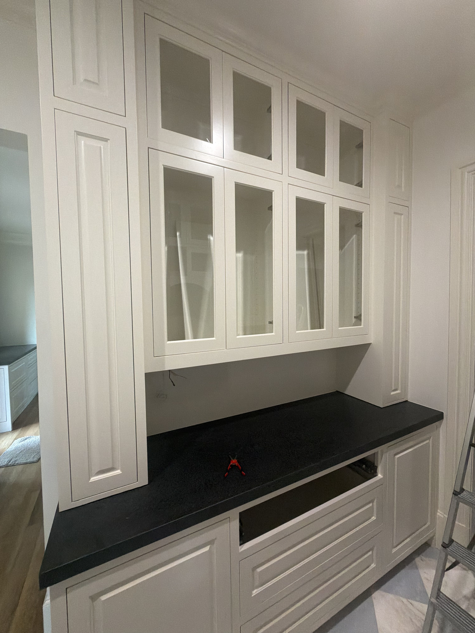 Custom Glass Work, Luna Glass and Mirror